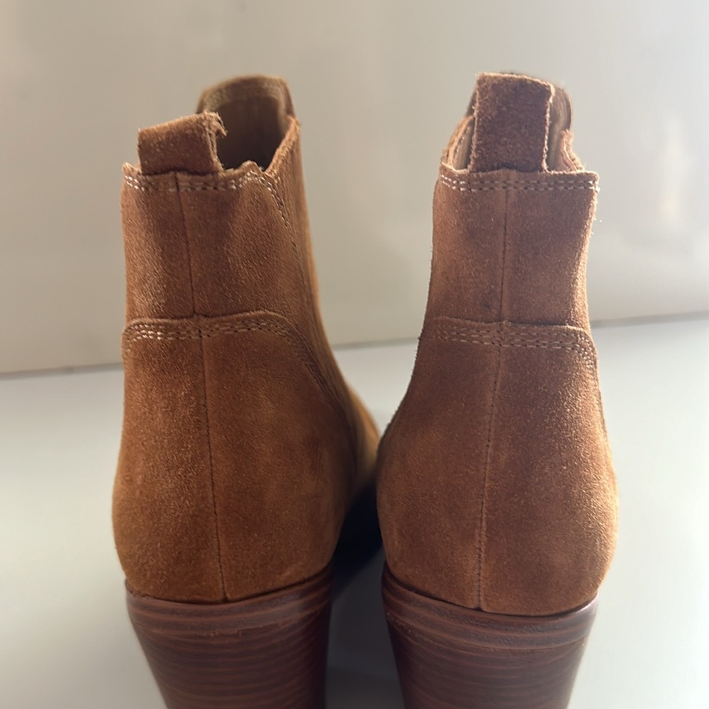 Marc Fisher Camel Colored Suede Pointy Toe Gadri … - image 4